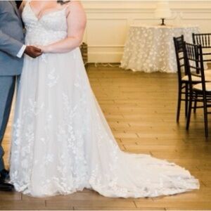 Sparrow Bridal Mia Wedding Dress
